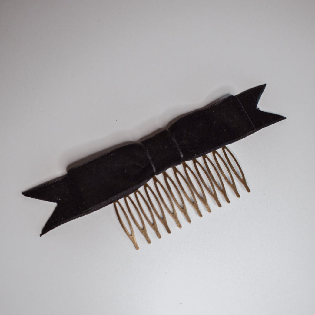 Billie - Velvet Ballet Bow